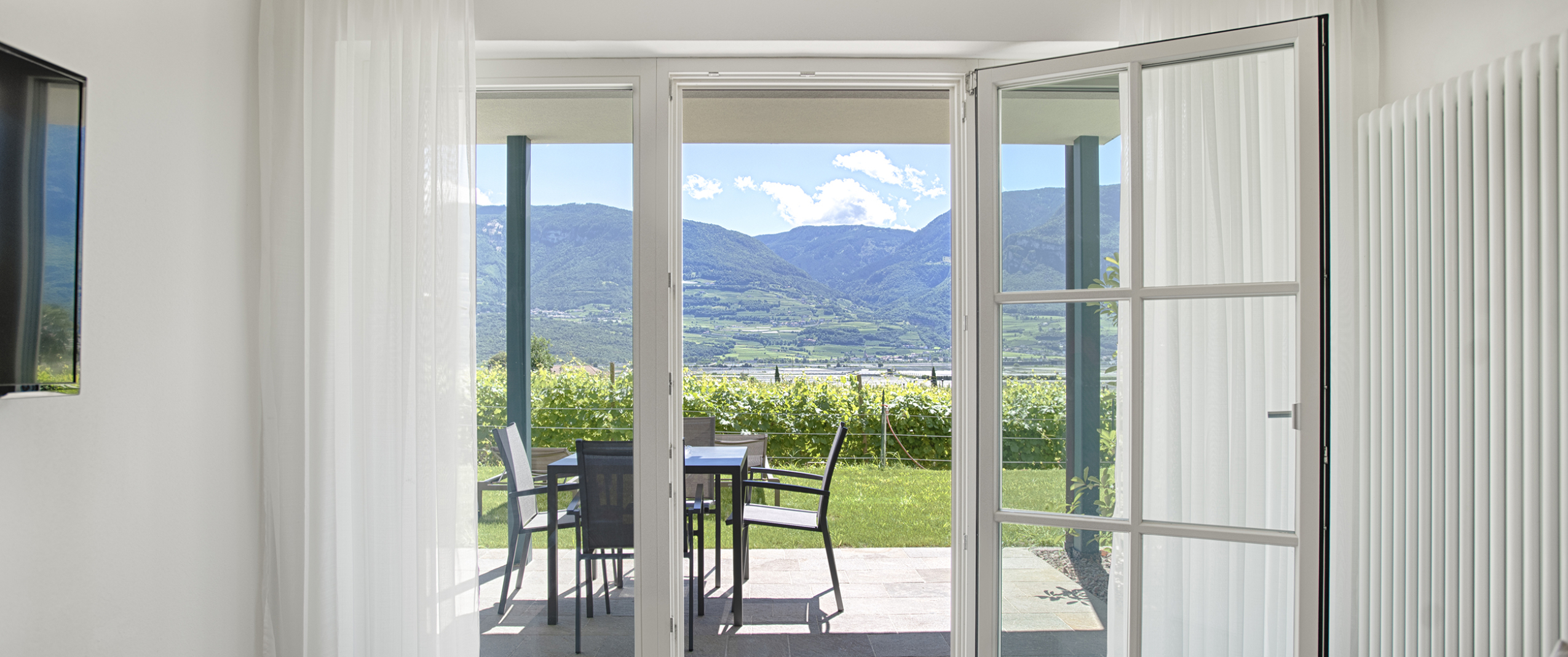 Wohnraum_Gartenblick_04